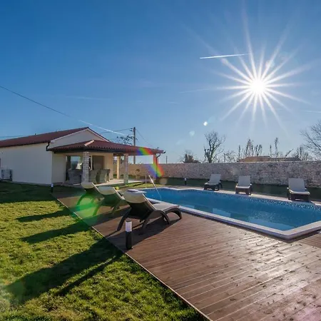 Villa Anica *